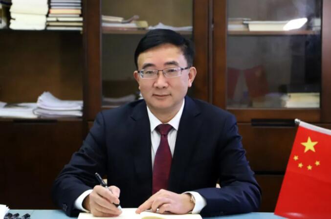 公司黨委書記陸相東獲評四川省五一勞動(dòng)獎(jiǎng)?wù)?/></p>
                    <p class=